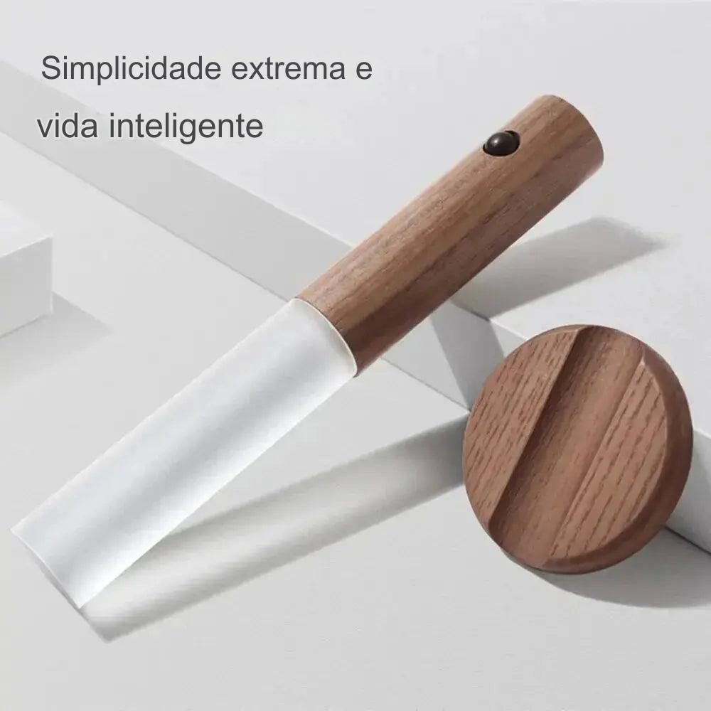 Luz Noturna com Sensor de Movimento e Ajuste de Cor – Recarregável e Portátil